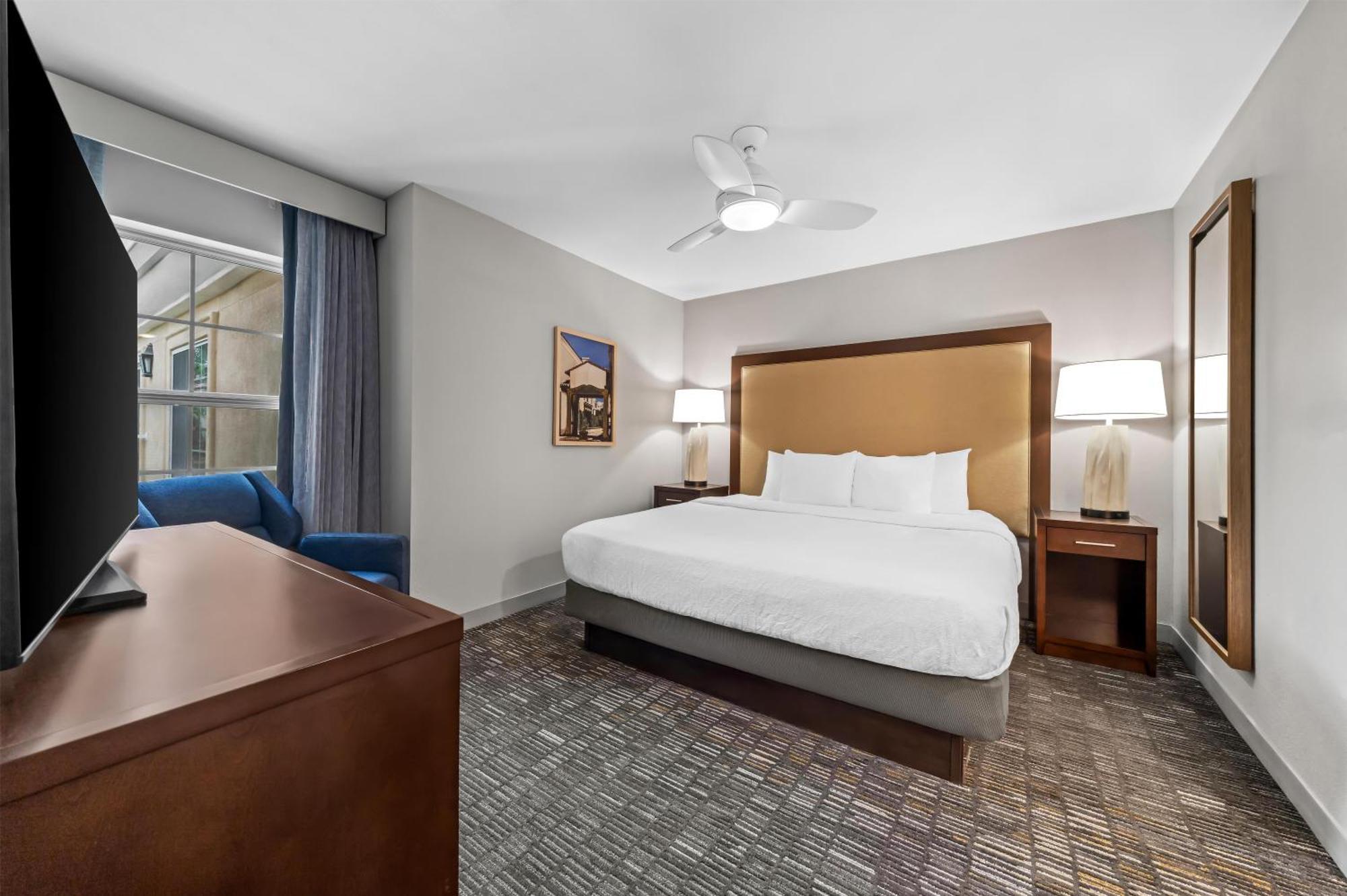 Two-Bedroom Suite Two King Beds,1765849600:JPEG